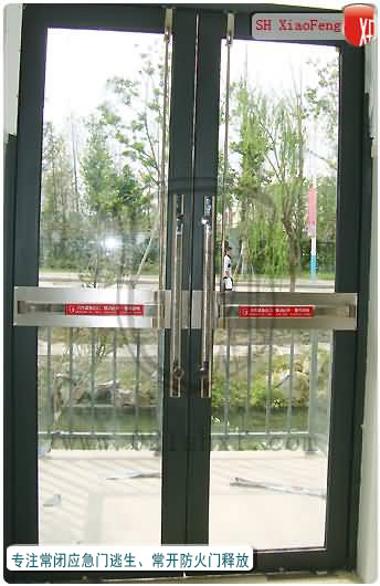 有框玻璃门两套天地杆报警锁安装效果